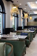 Hotel Grand Pacific