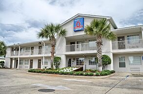 Studio 6 Pascagoula, MS