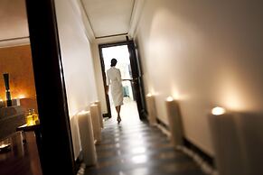 Lakeside Chalet - Mumbai, Marriott Executive Apartments