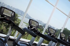 Lakeside Chalet - Mumbai, Marriott Executive Apartments