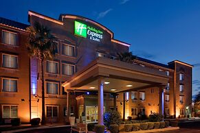 Holiday Inn Express Hotel & Suites PEORIA NORTH - GLENDALE by IHG