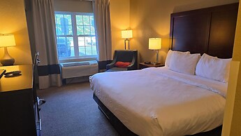 Comfort Inn & Suites Grafton - Cedarburg
