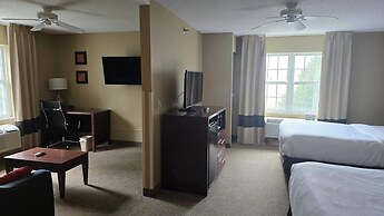 Comfort Inn & Suites Grafton - Cedarburg
