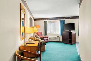 Americas Best Value Inn Tahquamenon Country