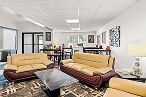 Americas Best Value Inn Tahquamenon Country