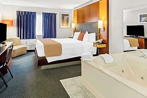 Americas Best Value Inn Tahquamenon Country