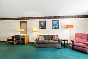 Americas Best Value Inn Tahquamenon Country