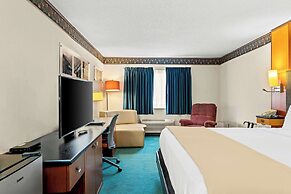 Americas Best Value Inn Tahquamenon Country