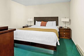 Americas Best Value Inn Tahquamenon Country