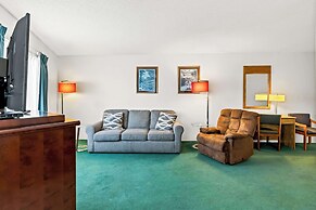Americas Best Value Inn Tahquamenon Country