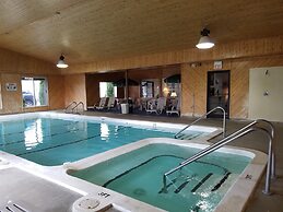Americas Best Value Inn Tahquamenon Country