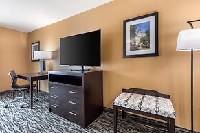 Best Western Plus Denton Inn & Suites