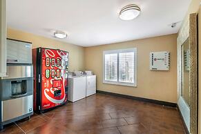 Best Western Plus Denton Inn & Suites