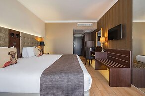 AX The Victoria Hotel