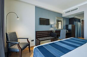 AX The Victoria Hotel