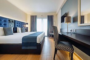 AX The Victoria Hotel