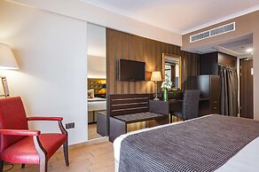 AX The Victoria Hotel