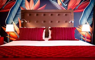 AX The Victoria Hotel