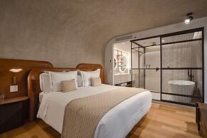 QOYA Hotel Curitiba, Curio Collection by Hilton