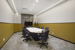 QOYA Hotel Curitiba, Curio Collection by Hilton