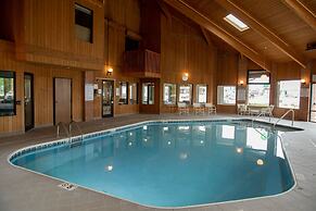 Lomira Inn and Suites