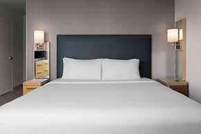 Courtyard by Marriott Charlotte City Center