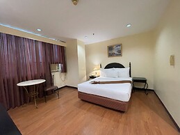 The Golden Peak Hotel & Suites powered by Cocotel