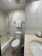 The Golden Peak Hotel & Suites powered by Cocotel