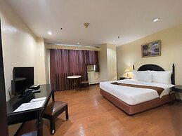 The Golden Peak Hotel & Suites powered by Cocotel