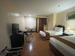 The Golden Peak Hotel & Suites powered by Cocotel