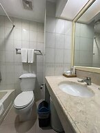 The Golden Peak Hotel & Suites powered by Cocotel