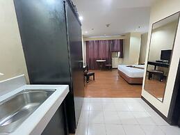 The Golden Peak Hotel & Suites powered by Cocotel