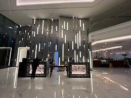 The Golden Peak Hotel & Suites powered by Cocotel