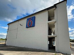 Motel 6 Richmond, KY – EKU Campus Area