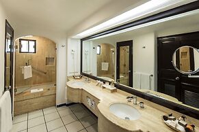 Marina Fiesta Resort & Spa