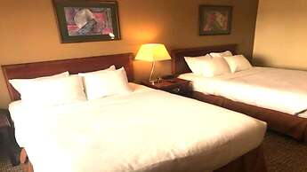 Comfort Inn & Suites at I-74 and 155