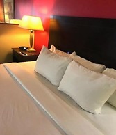 Comfort Inn & Suites at I-74 and 155