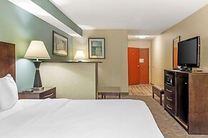 Best Western Plus Berkshire Hills Inn & Suites