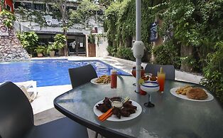 Hotel Xbalamque and Spa Cancun