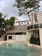 Hotel Xbalamque and Spa Cancun