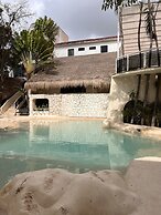Hotel Xbalamque and Spa Cancun