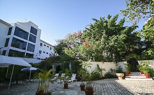 Hotel Xbalamque and Spa Cancun