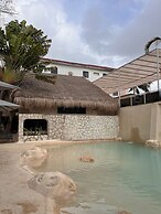 Hotel Xbalamque and Spa Cancun