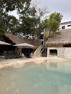 Hotel Xbalamque and Spa Cancun