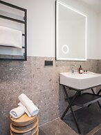 Maisons du Monde Hôtel & Suites - Marseille Vieux Port