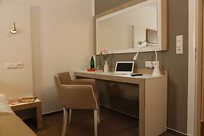 Confour Hotel