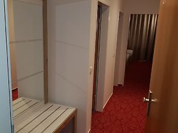 Confour Hotel