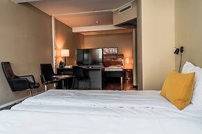 First Hotel Millennium