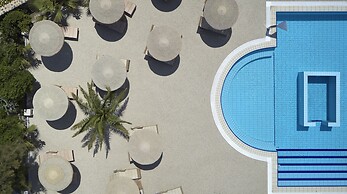 9 Muses Santorini Resort