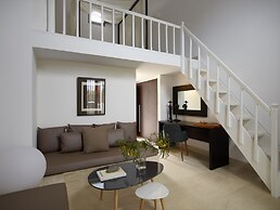 9 Muses Santorini Resort